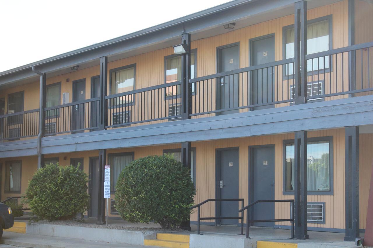 The Executive Inn & Suites Amarillo Exterior photo