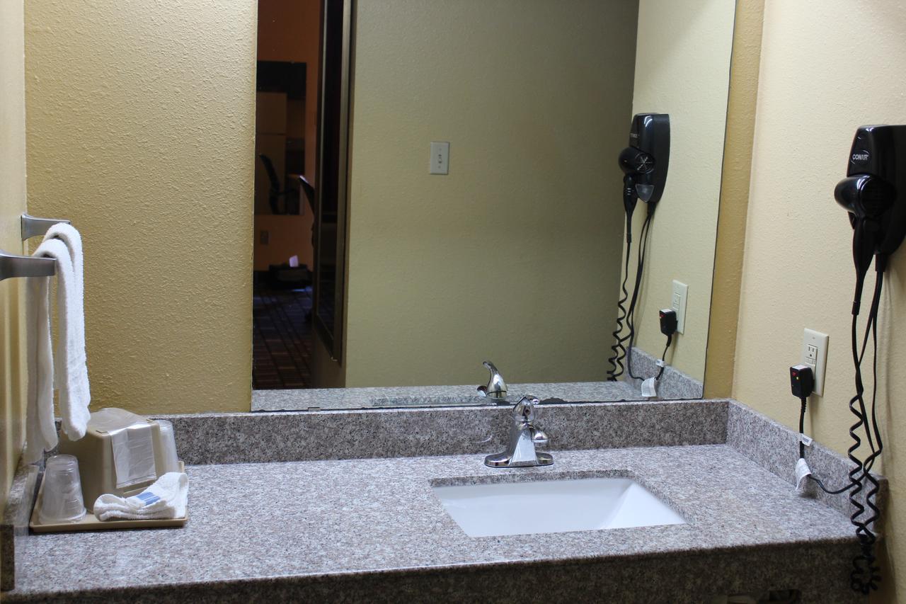 The Executive Inn & Suites Amarillo Exterior photo